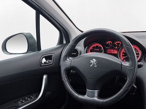 Peugeot 308 SW 15 of 22