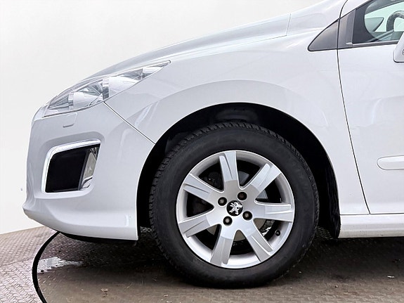 Peugeot 308 SW 9 of 22