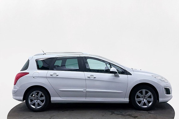 Peugeot 308 SW 4 of 5