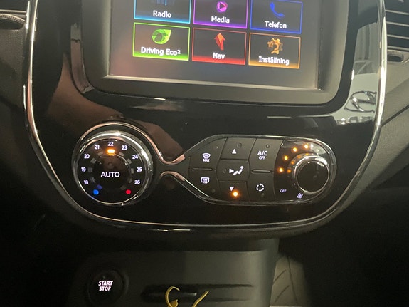 Renault Captur 15 of 23