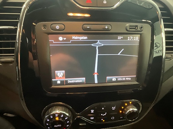 Renault Captur 18 of 23