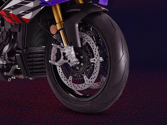Aprilia Tuono V4 Factory 3 of 5