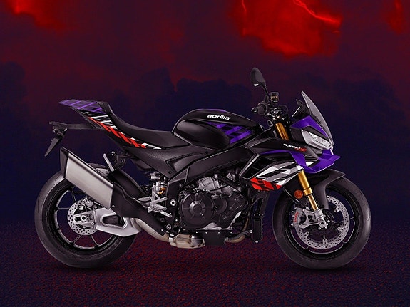 Aprilia Tuono V4 Factory 2 of 5