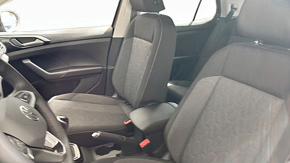 Volkswagen T-Cross 8 of 12