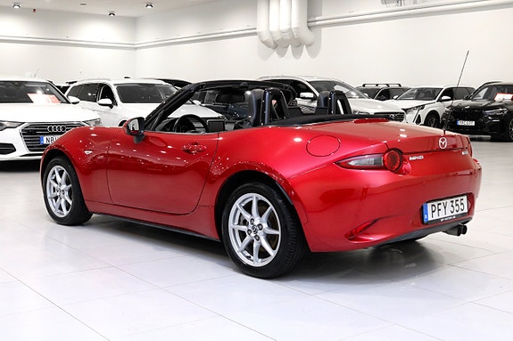 Mazda MX-5 4 of 5