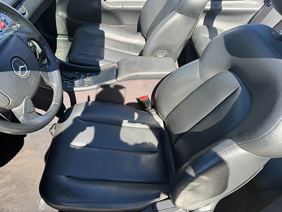 Mercedes-Benz CLK230 13 of 25