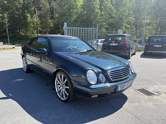 Mercedes-Benz CLK230 19 of 25