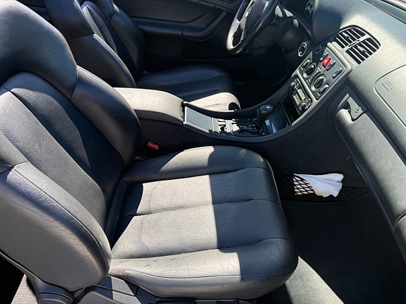 Mercedes-Benz CLK230 14 of 25