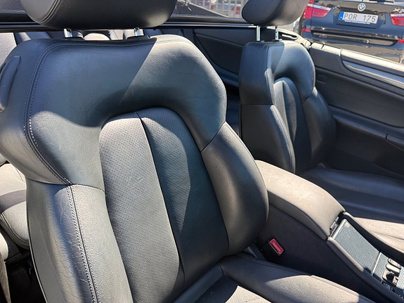 Mercedes-Benz CLK230 11 of 25