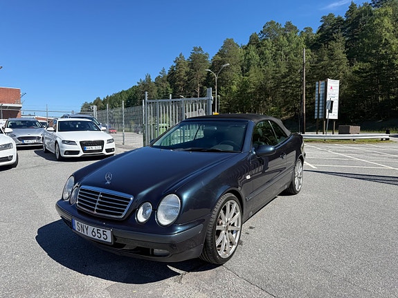 Mercedes-Benz CLK230 20 of 25