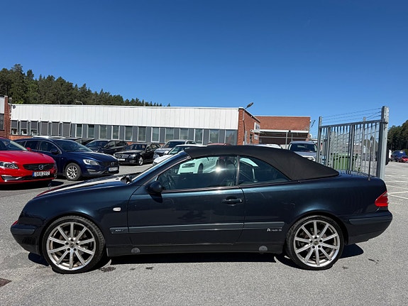 Mercedes-Benz CLK230 22 of 25