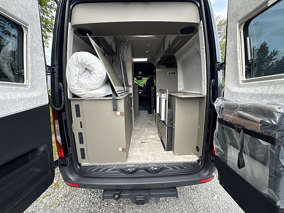 Hymer Grand Canyon S Xperience 9 of 16
