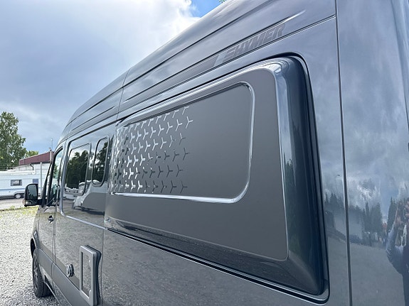 Hymer Grand Canyon S Xperience 13 of 16