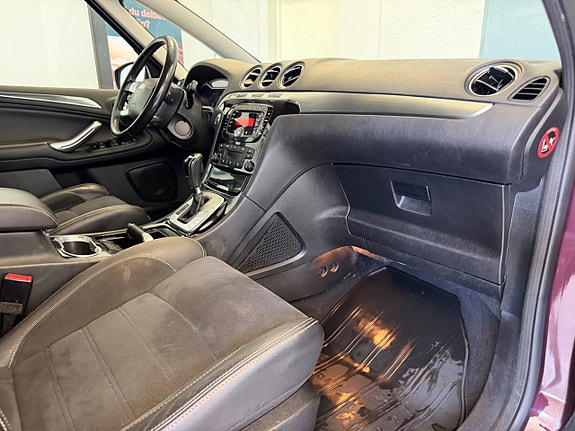 Ford S-MAX 7 of 15