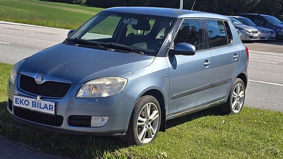 Skoda Fabia 2 of 5