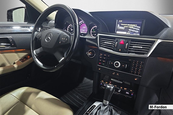 Mercedes-Benz E250 15 of 18