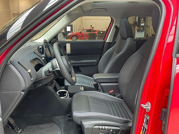 MINI Countryman SE 6 of 15