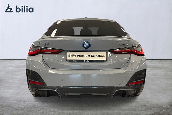 BMW i4 4 of 5