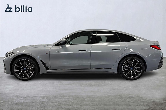BMW i4 3 of 5