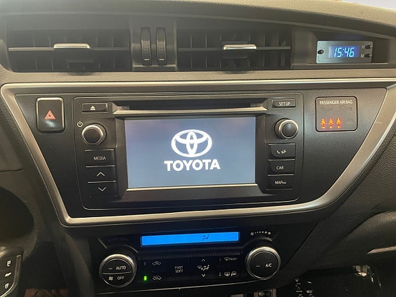 Toyota Auris 17 of 20