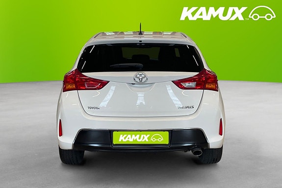 Toyota Auris 5 of 20