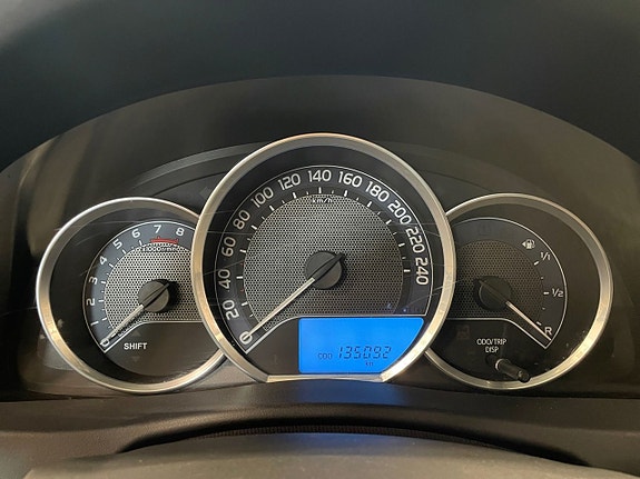 Toyota Auris 12 of 20