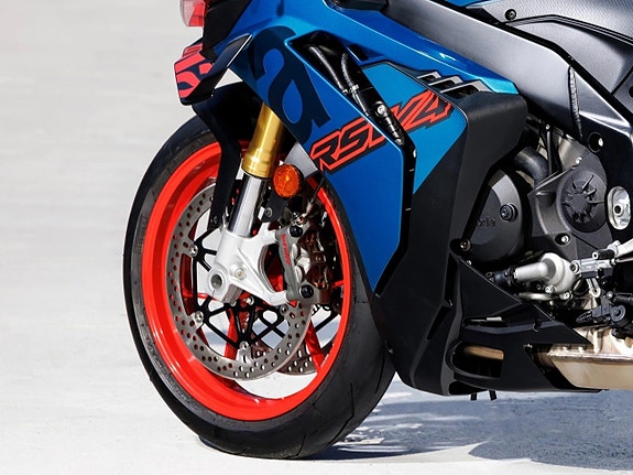 Aprilia RSV4 1100 5 of 5