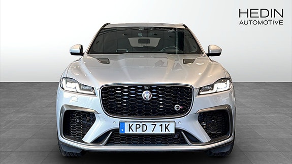 Jaguar F-PACE 8 of 16