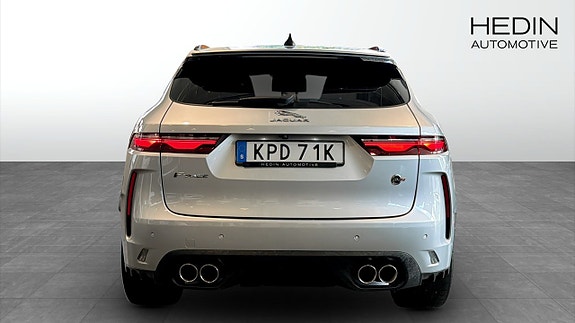 Jaguar F-PACE 7 of 16