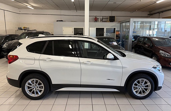 BMW X1 2 of 22