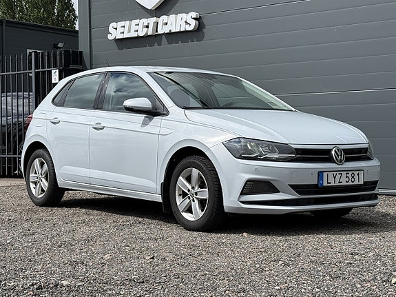 Volkswagen Polo 2 of 5