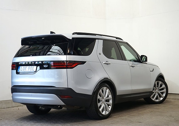 Land Rover Discovery 4 of 5