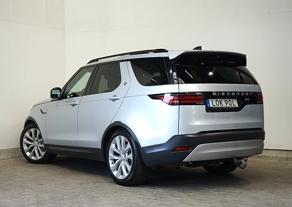 Land Rover Discovery 3 of 5