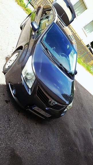 Toyota Avensis 3 of 5