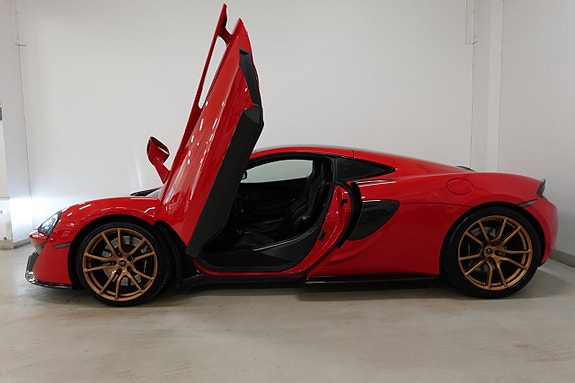 McLaren 570GT 5 of 5