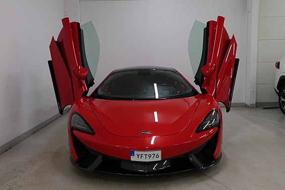 McLaren 570GT 2 of 5