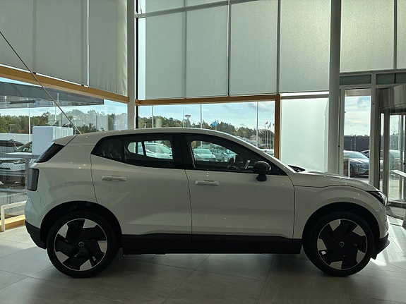 Volvo EX30 3 of 10
