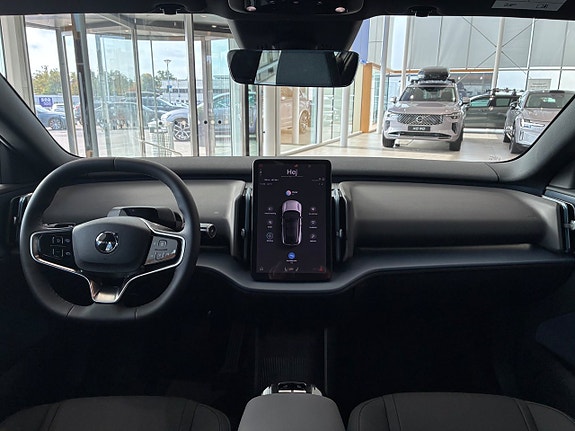 Volvo EX30 6 of 10