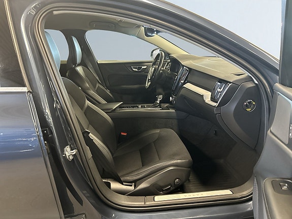 Volvo V60 10 of 25