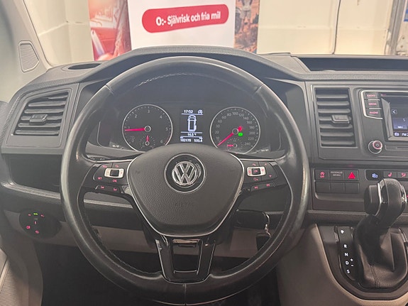 Volkswagen Caravelle 12 of 14