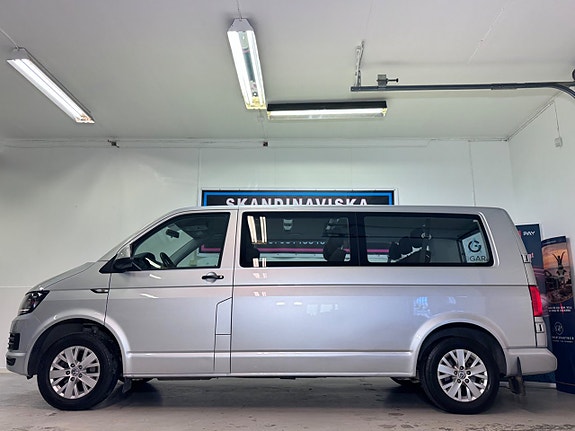 Volkswagen Caravelle 5 of 5