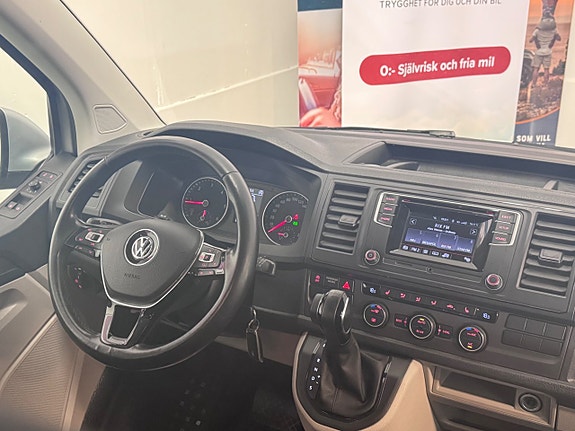 Volkswagen Caravelle 13 of 14