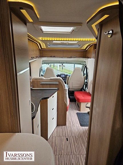 Malibu T 460 / Enkelsängar / 150hk / 4250kg 17 of 22