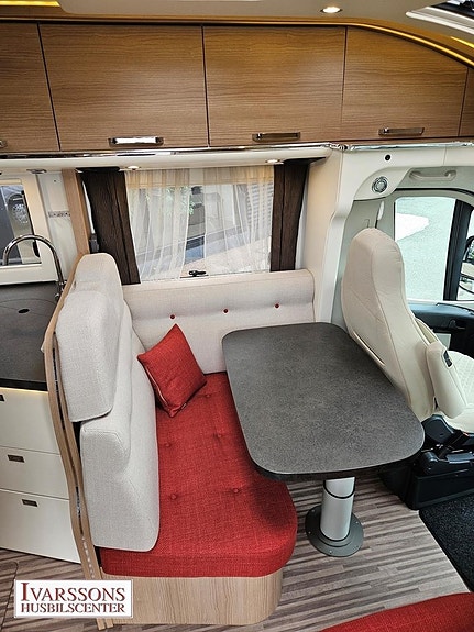 Malibu T 460 / Enkelsängar / 150hk / 4250kg 11 of 22