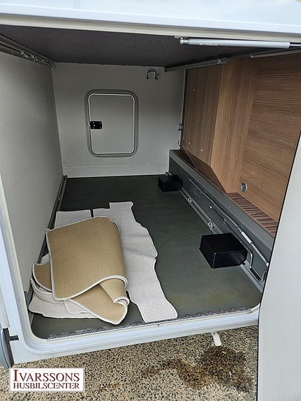 Malibu T 460 / Enkelsängar / 150hk / 4250kg 6 of 22