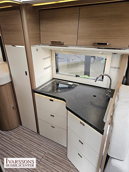 Malibu T 460 / Enkelsängar / 150hk / 4250kg 12 of 22