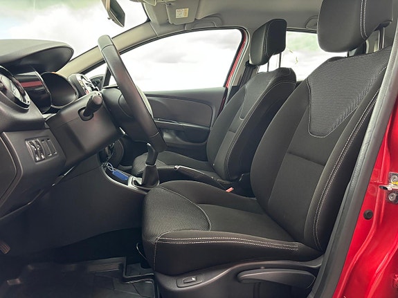 Renault Clio 16 of 23