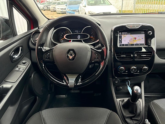 Renault Clio 9 of 23
