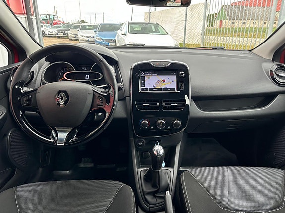 Renault Clio 8 of 23