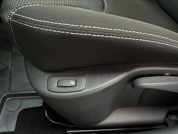 Renault Clio 21 of 23